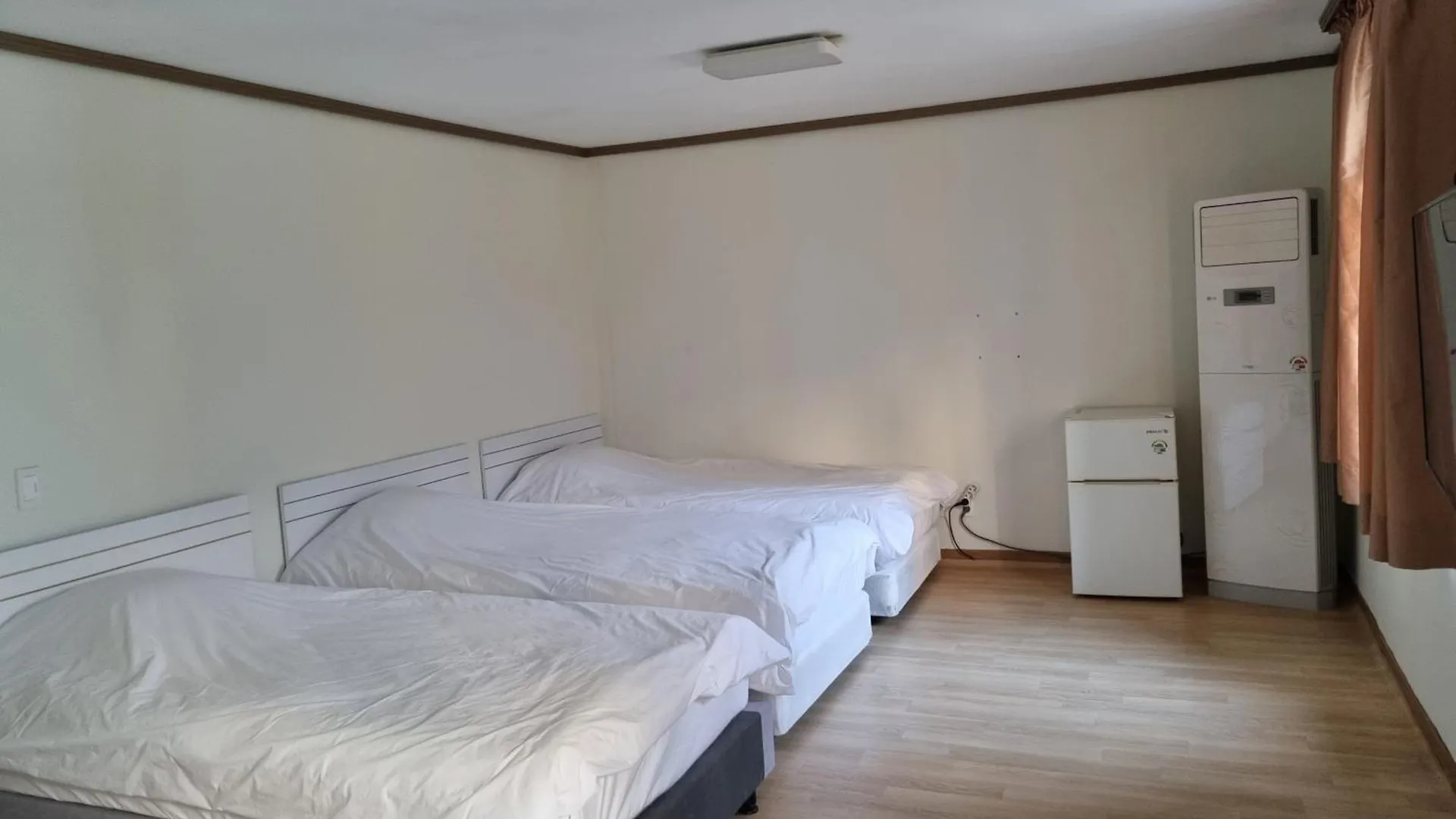 Orasung Motel Jeju South Korea