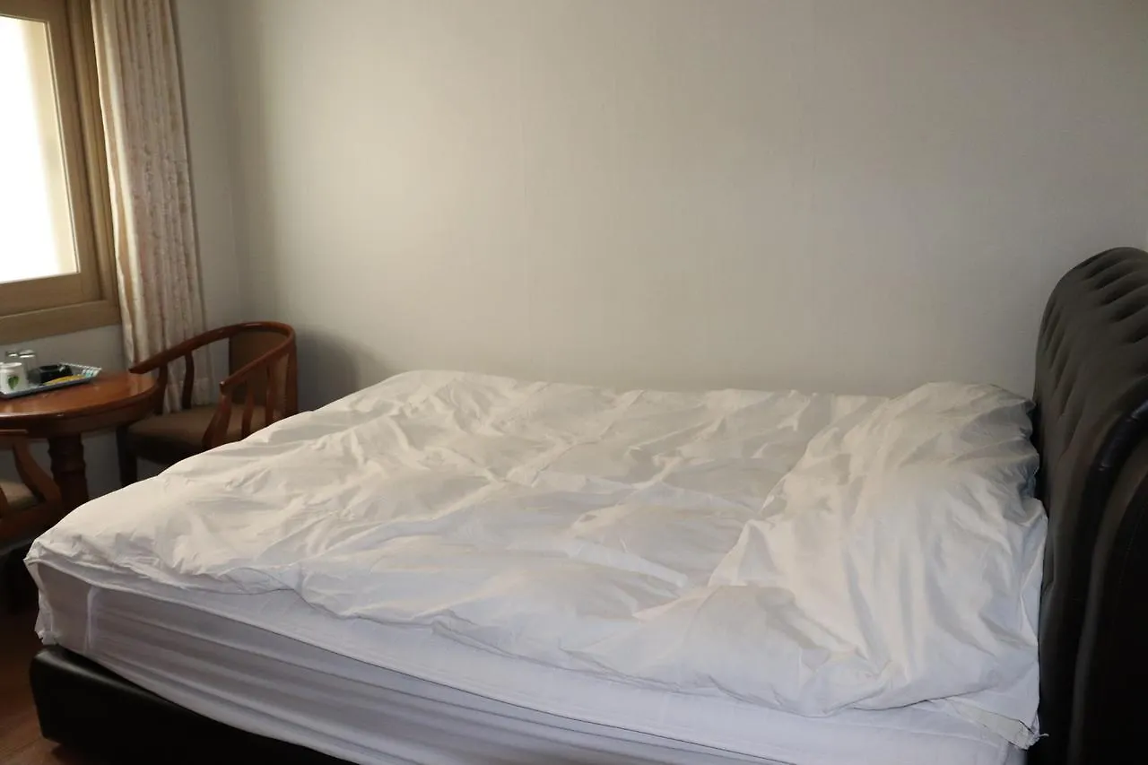Orasung Motel Jeju