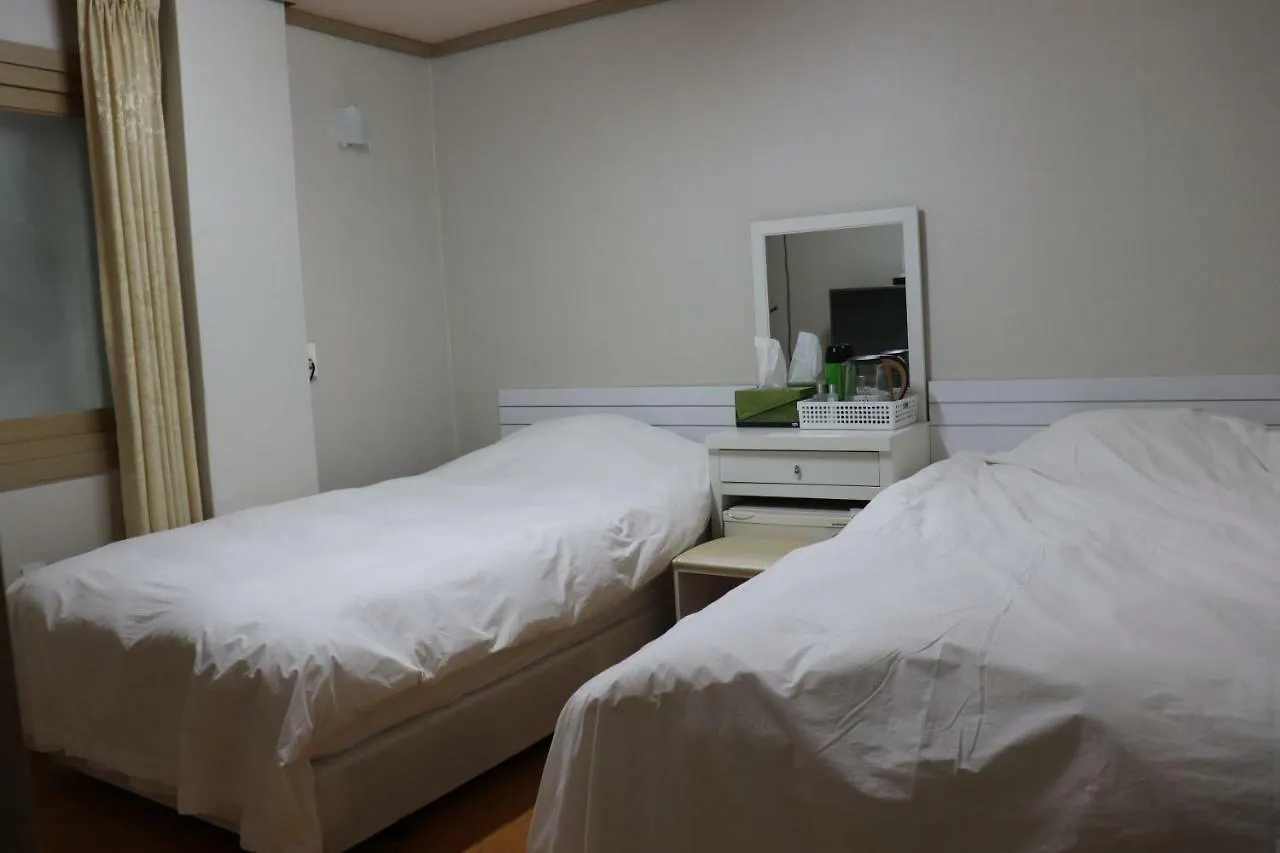 Orasung Motel Jeju